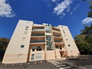 t1 à la vente -   18000  BOURGES, surface 42 m2 vente t1 - UBI472048496